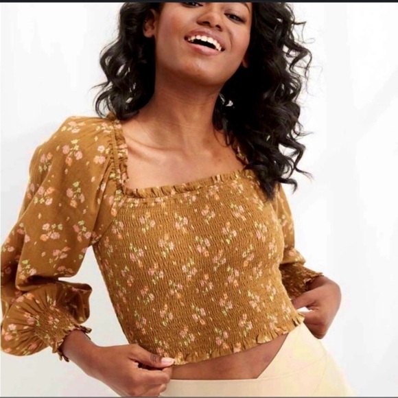 aerie Tops - Aerie Floral Puff Sleeve Blouse in Brown